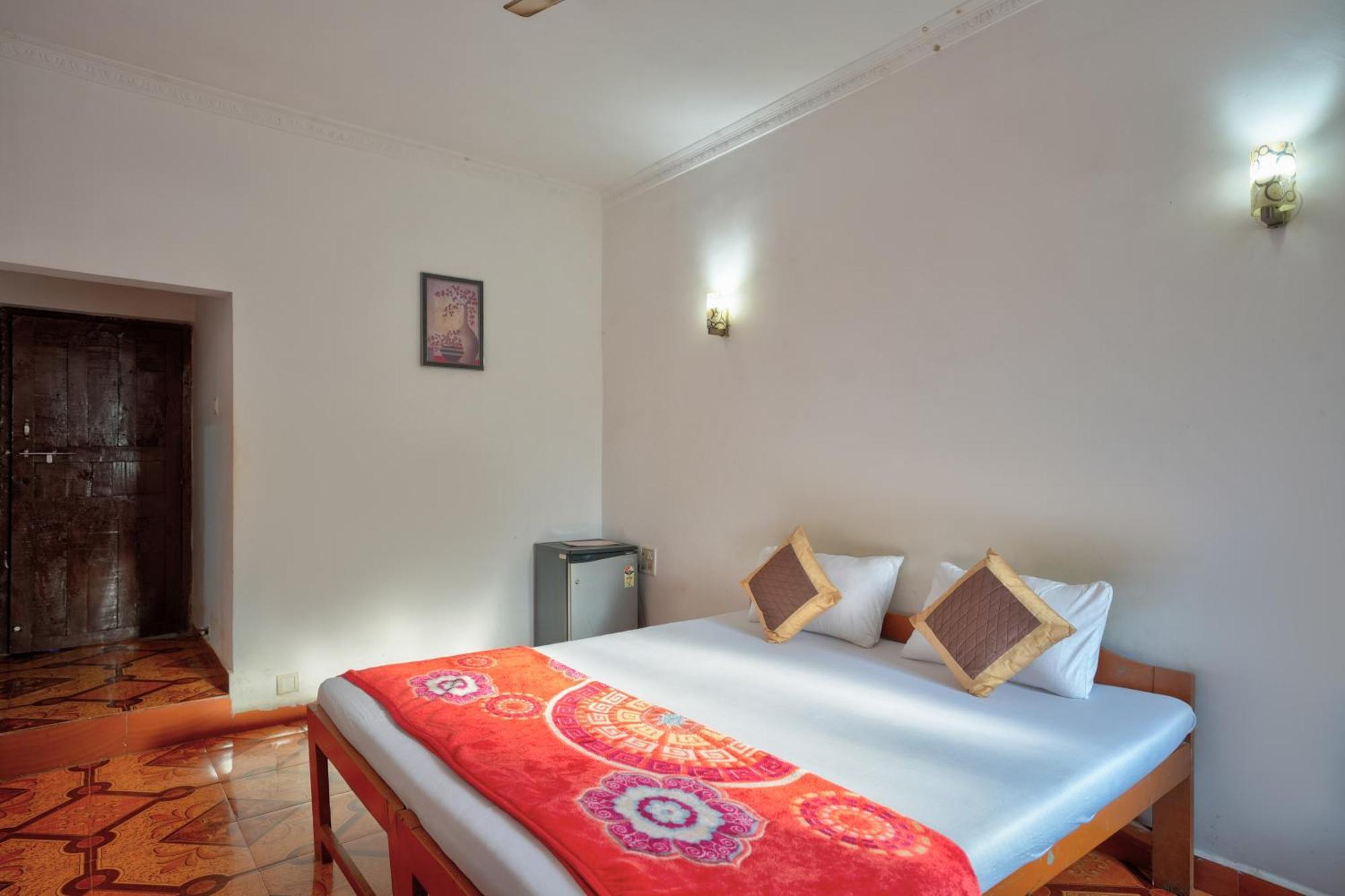 Om Sai Guest House Calangute Eksteriør bilde